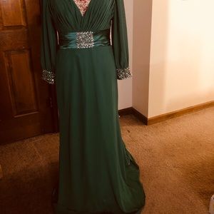 Long dress green color